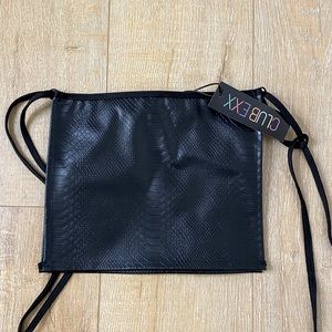 Faux leather mini skirt